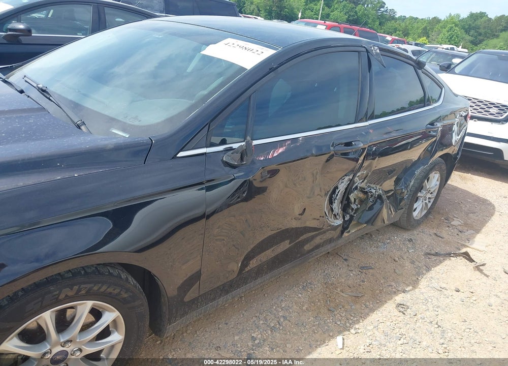 2016 FORD FUSION VIN: 3FA6P0G73GR121162