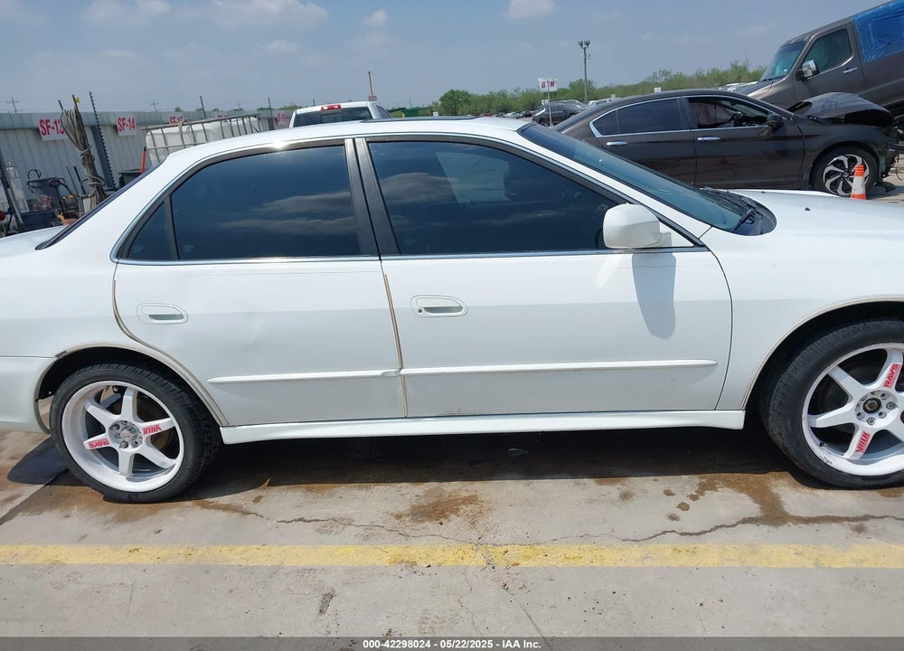 2002 HONDA ACCORD 2.3 EX VIN: 1HGCG56672A097049