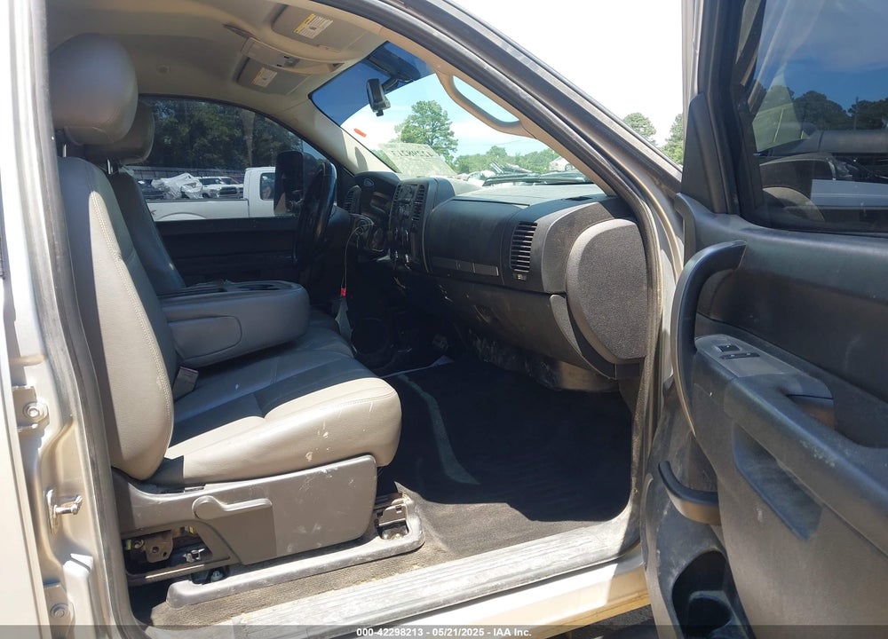 2011 CHEVROLET SILVERADO 1500 LT VIN: 3GCPKSE38BG312380