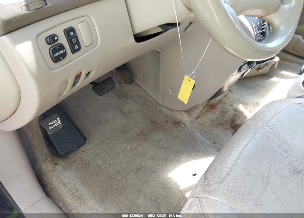 2008 TOYOTA SIENNA VIN: 5TDZK23C28S110043