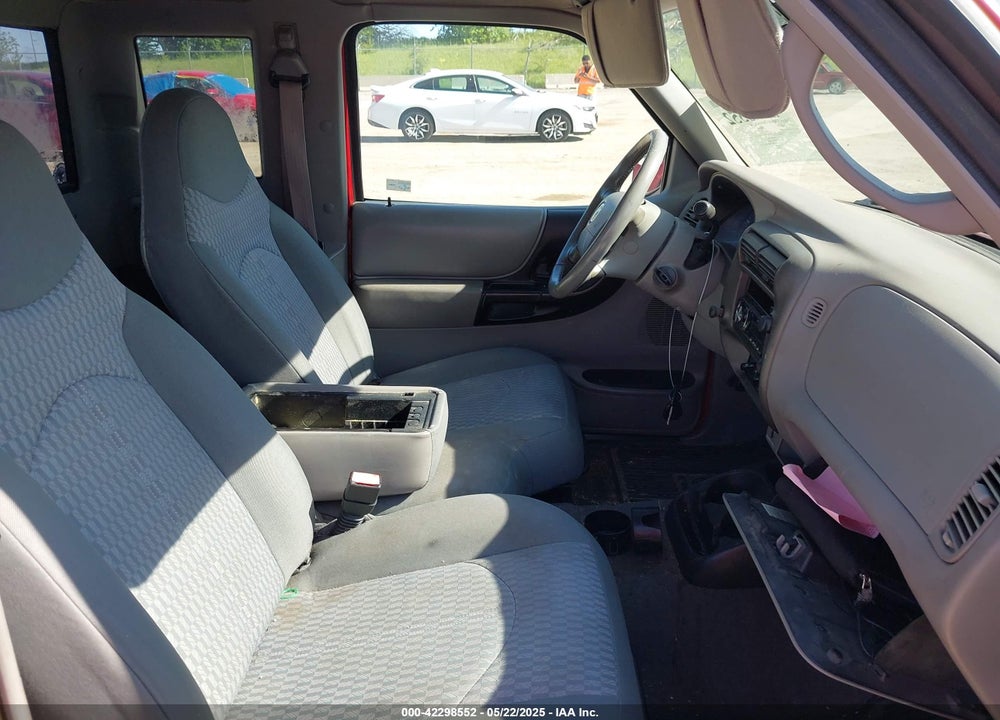 2001 MAZDA B3000 DS/SE VIN: 4F4YR16U41TM11661