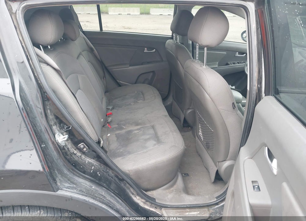 2016 KIA SPORTAGE LX VIN: KNDPBCAC5G7807375