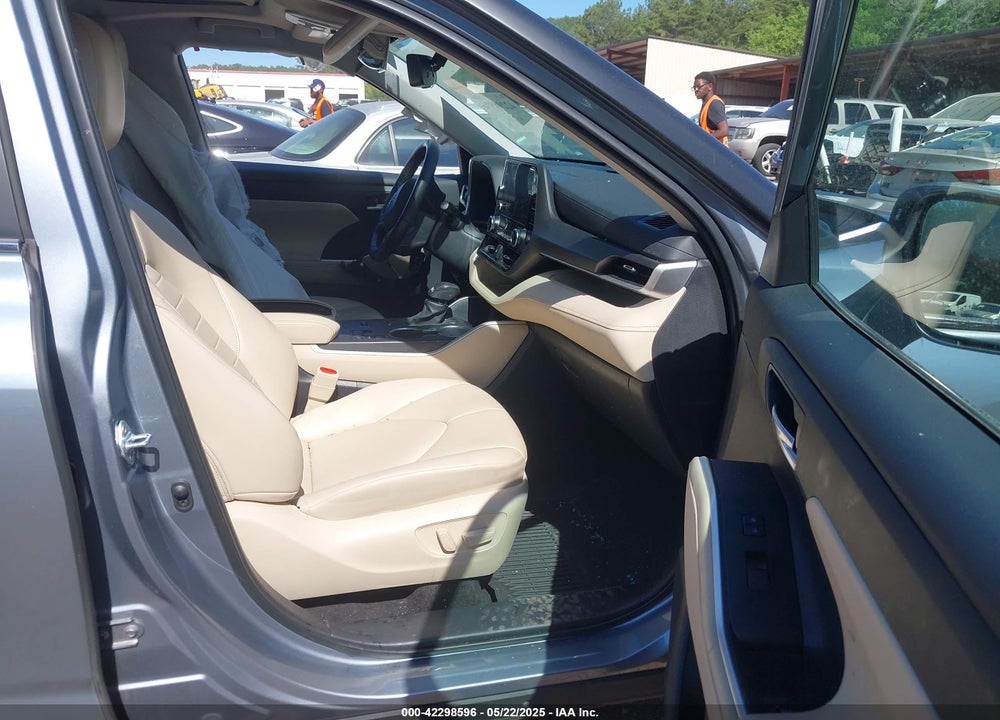 2023 TOYOTA HIGHLANDER VIN: 5TDKDRAH7PS038449