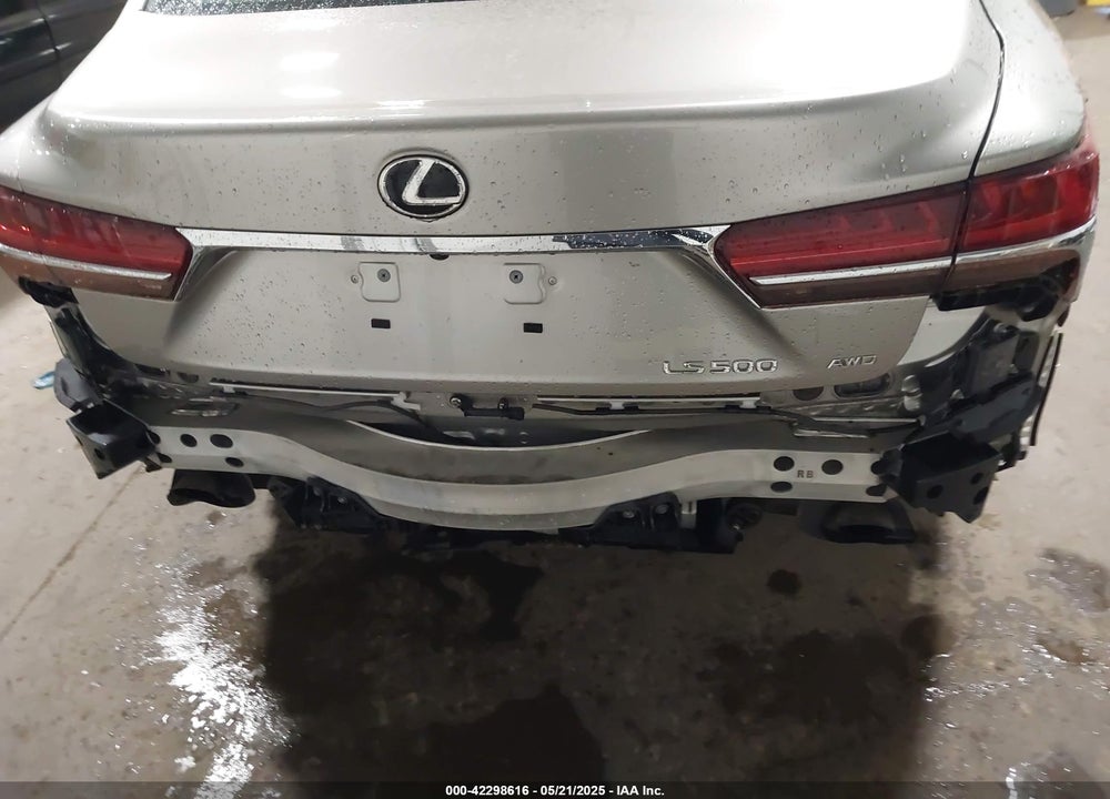 2018 LEXUS LS 500 VIN: JTHC5LFF2J5002024
