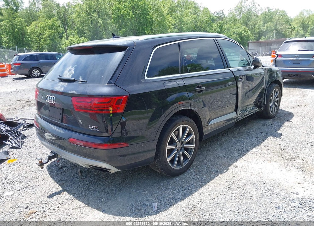 2017 AUDI Q7 3.0T PREMIUM VIN: WA1LAAF72HD025968