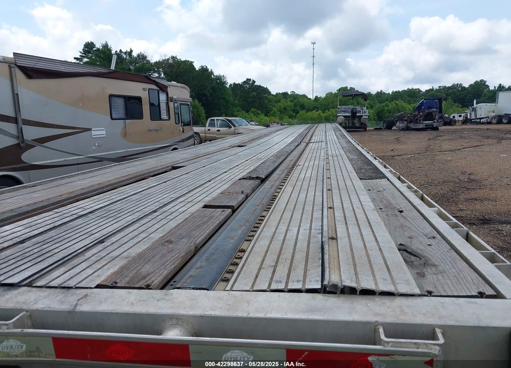 2014 UTILITY TRAILER MFG --- VIN: 1UYFS2532EA120114