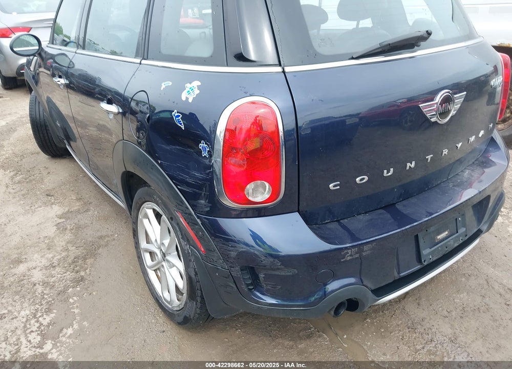 2016 MINI COUNTRYMAN COOPER S VIN: WMWZC5C51GWU00561
