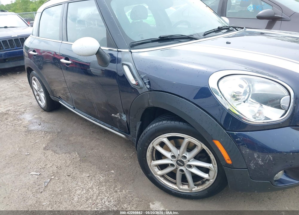 2016 MINI COUNTRYMAN COOPER S VIN: WMWZC5C51GWU00561