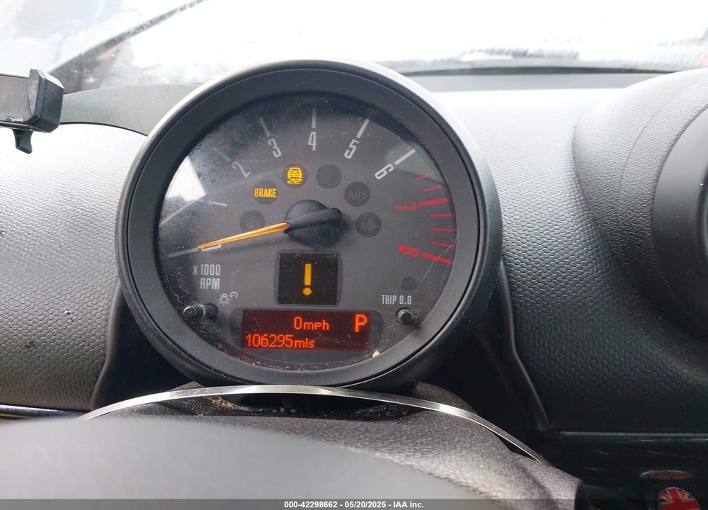2016 MINI COUNTRYMAN COOPER S VIN: WMWZC5C51GWU00561