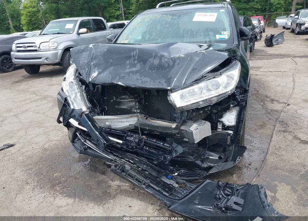 2017 TOYOTA HIGHLANDER VIN: 5TDBZRFH1HS441774