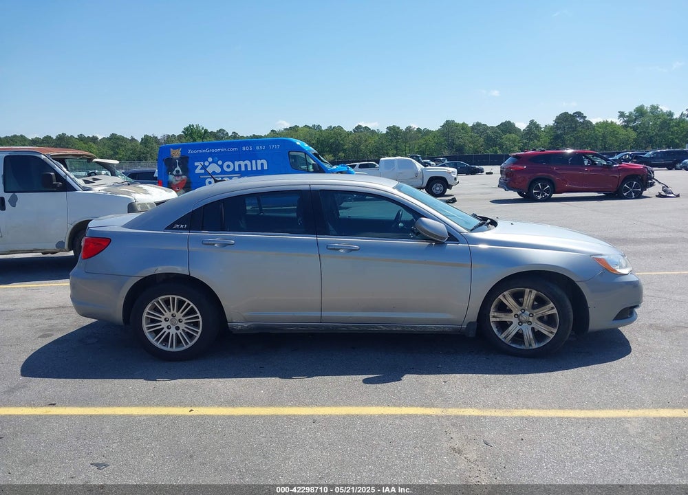 2013 CHRYSLER 200 VIN: 1C3CCBBB9DN542645