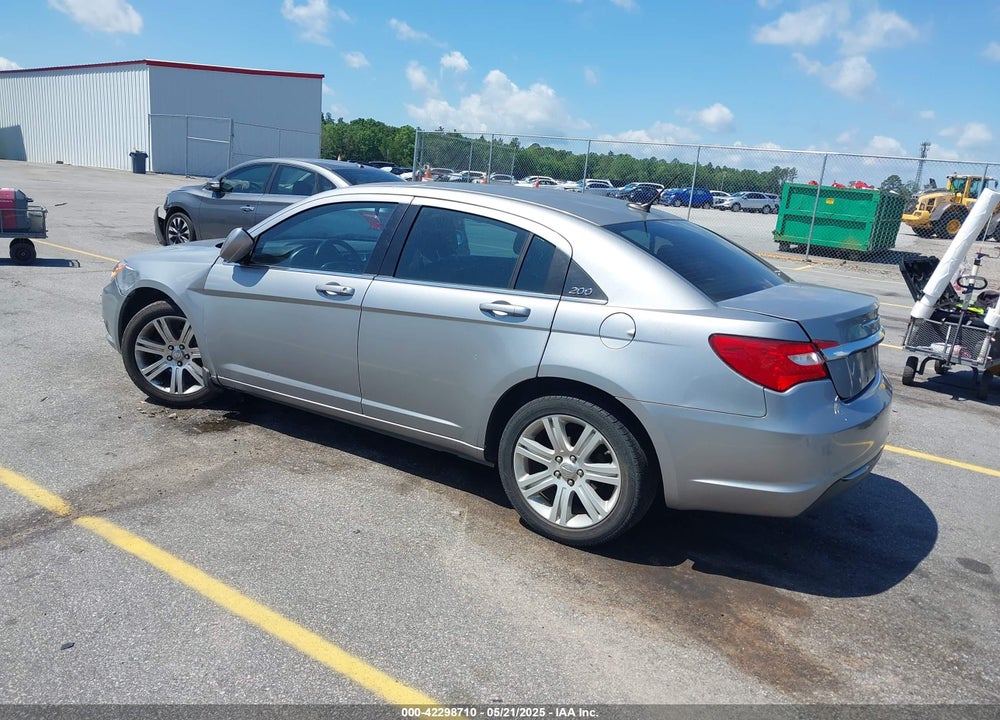 2013 CHRYSLER 200 VIN: 1C3CCBBB9DN542645