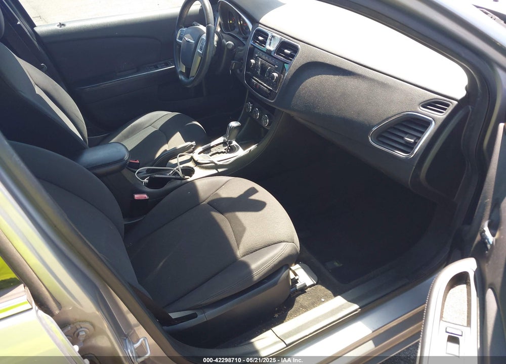 2013 CHRYSLER 200 VIN: 1C3CCBBB9DN542645