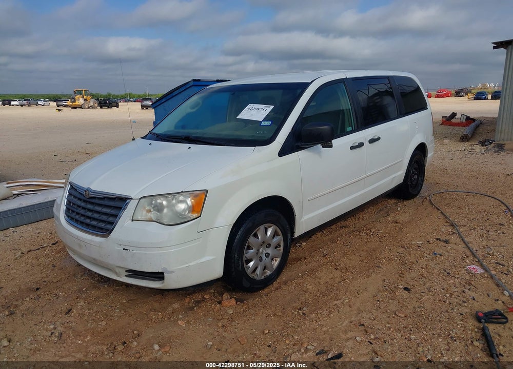 2008 CHRYSLER TOWN & COUNTRY LX VIN: 2A8HR44H88R617592