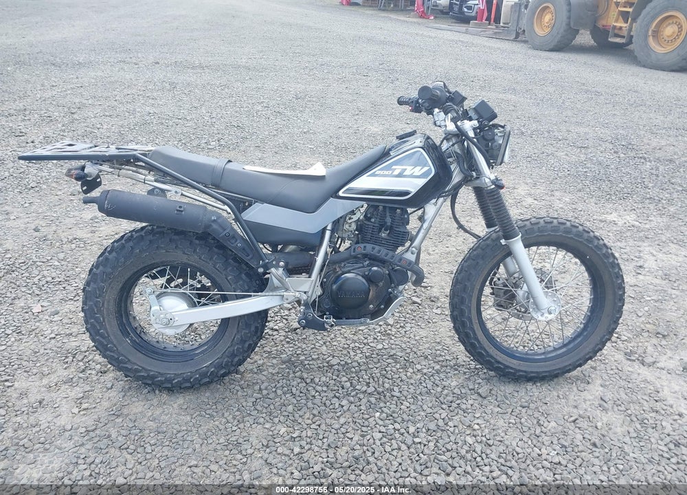 2022 YAMAHA TW200 C VIN: JYA3AWE09NA179433
