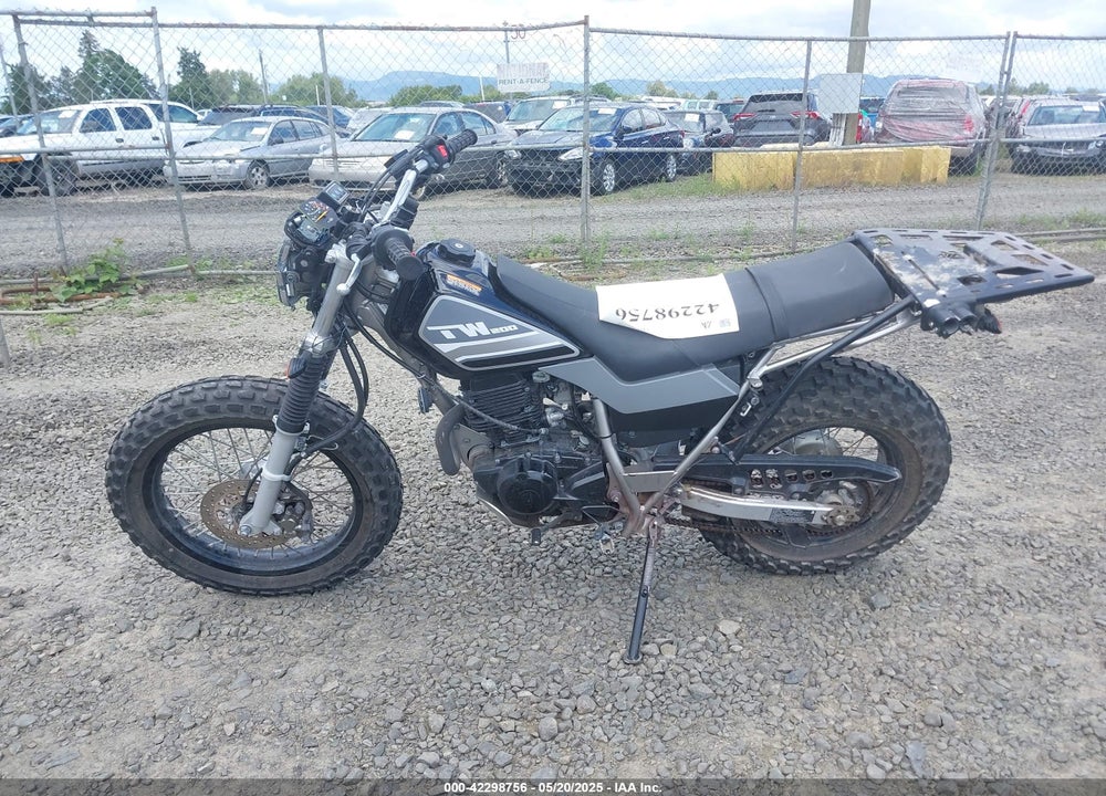 2022 YAMAHA TW200 C VIN: JYA3AWE09NA179433