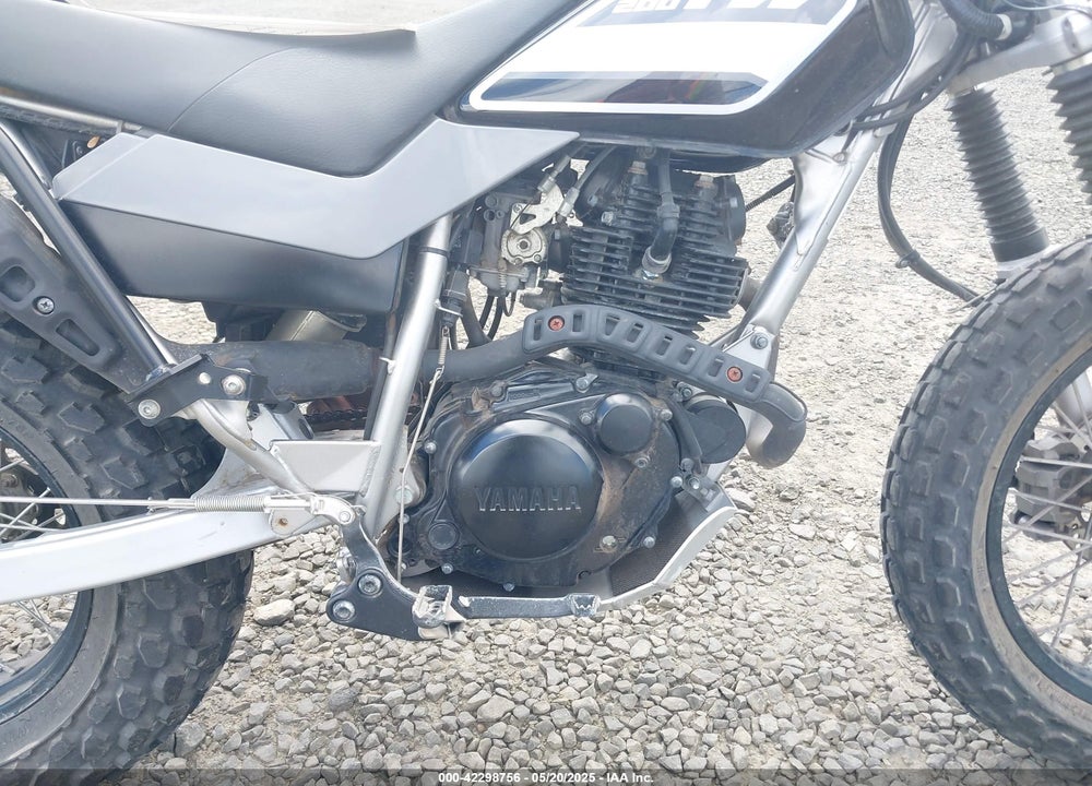 2022 YAMAHA TW200 C VIN: JYA3AWE09NA179433