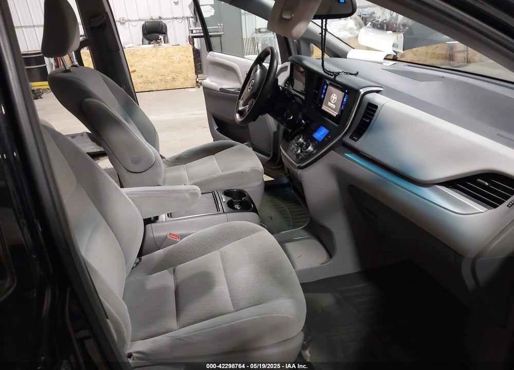 2016 TOYOTA SIENNA LE 8 PASSENGER VIN: 5TDKK3DC2GS707102