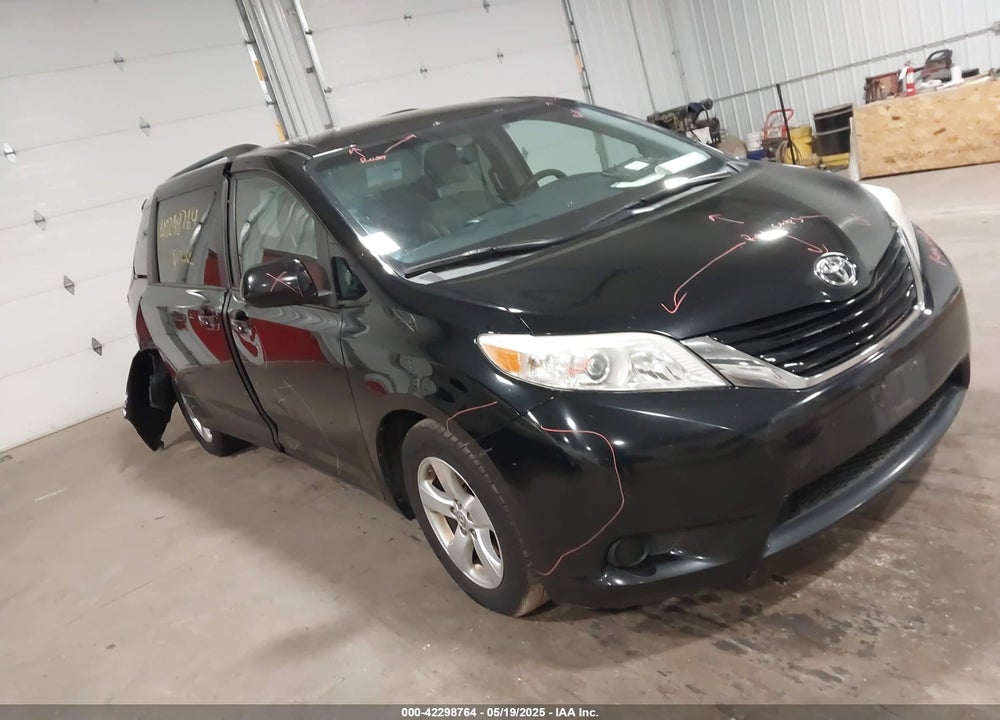 2016 TOYOTA SIENNA LE 8 PASSENGER VIN: 5TDKK3DC2GS707102