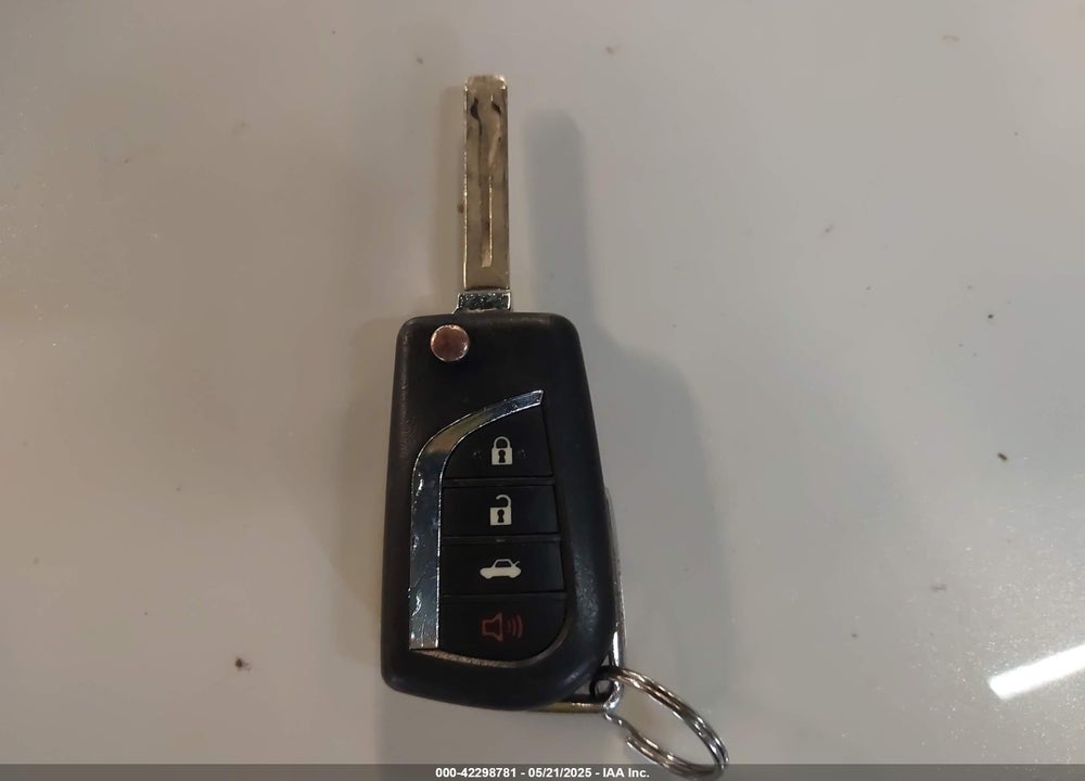 2018 TOYOTA CAMRY VIN: 4T1B11HK8JU627634