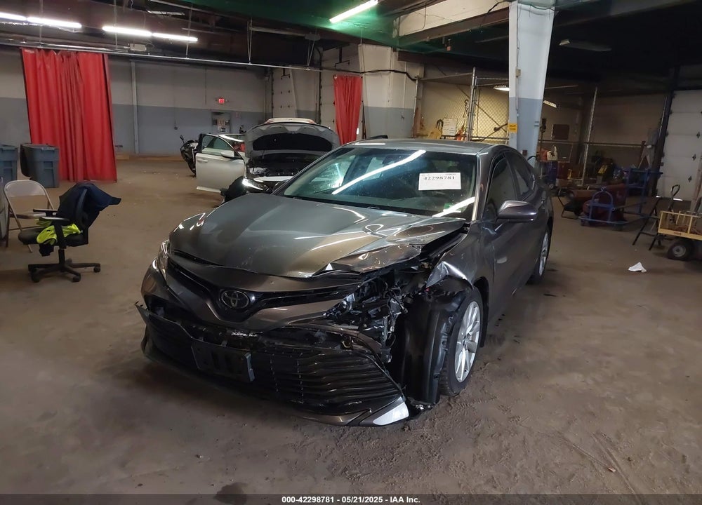 2018 TOYOTA CAMRY VIN: 4T1B11HK8JU627634