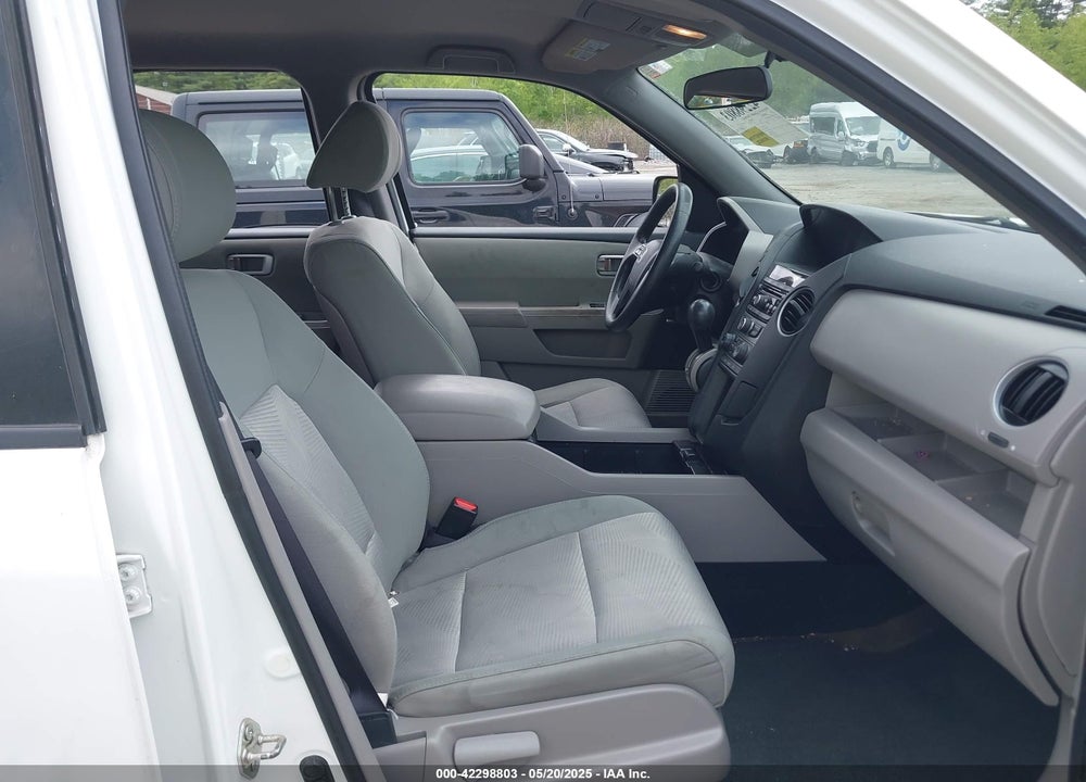 2014 HONDA PILOT VIN: 5FNYF3H24EB004215