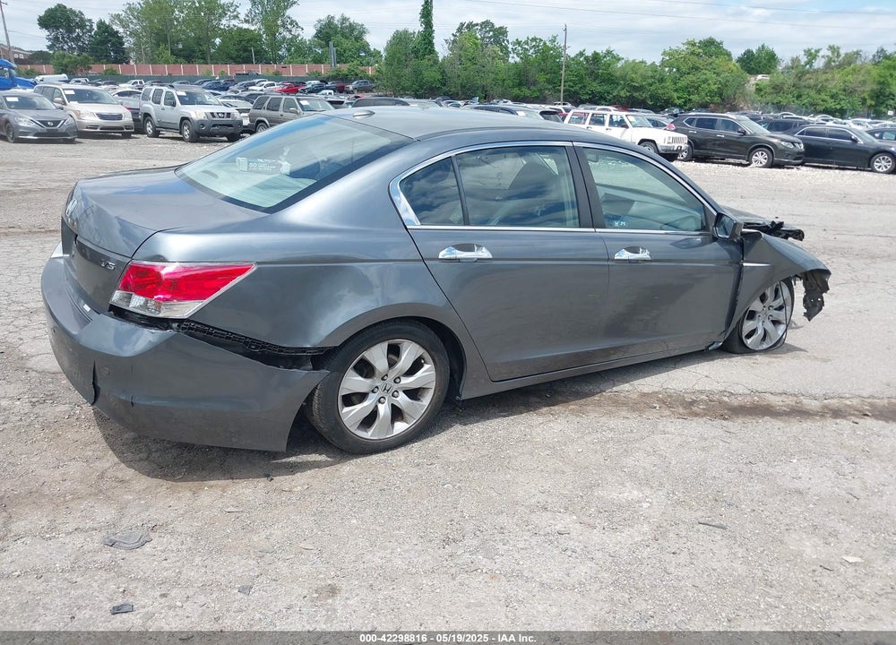 2008 HONDA ACCORD VIN: 1HGCP36818A078219