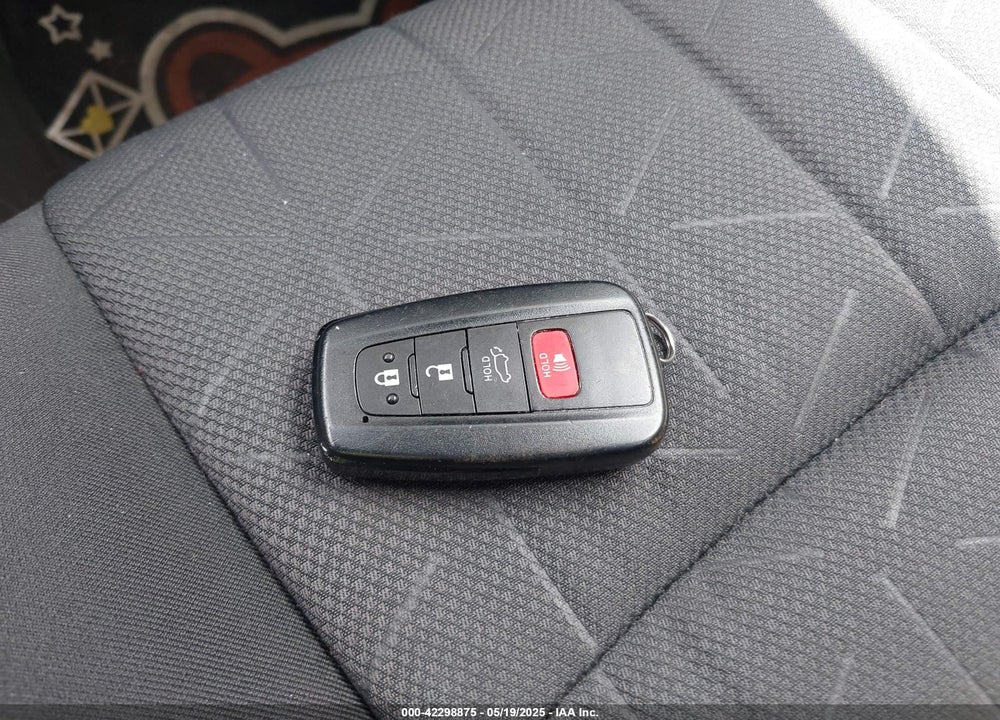 2019 TOYOTA RAV4 VIN: JTMW1RFV8KD032916