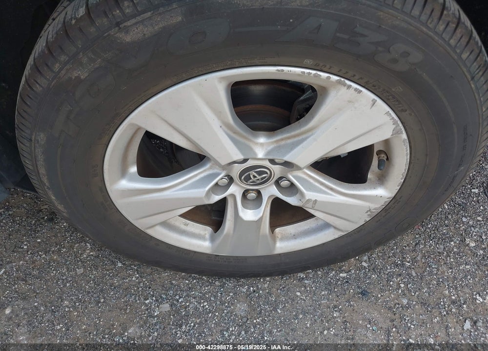 2019 TOYOTA RAV4 VIN: JTMW1RFV8KD032916