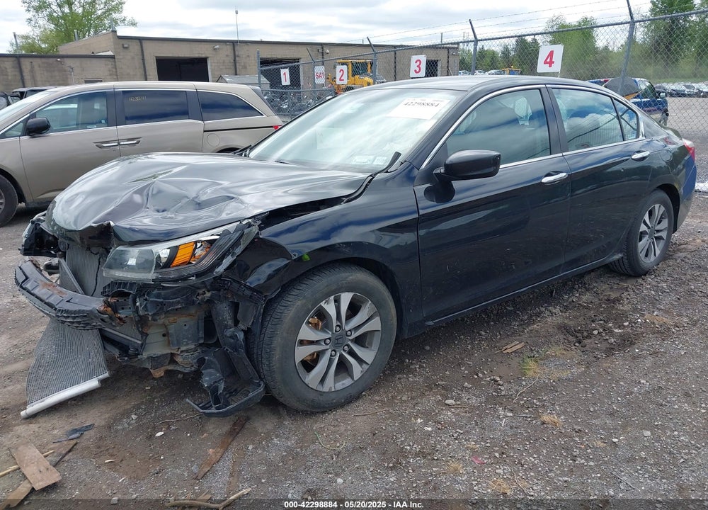 2014 HONDA ACCORD VIN: 1HGCR2F33EA001002