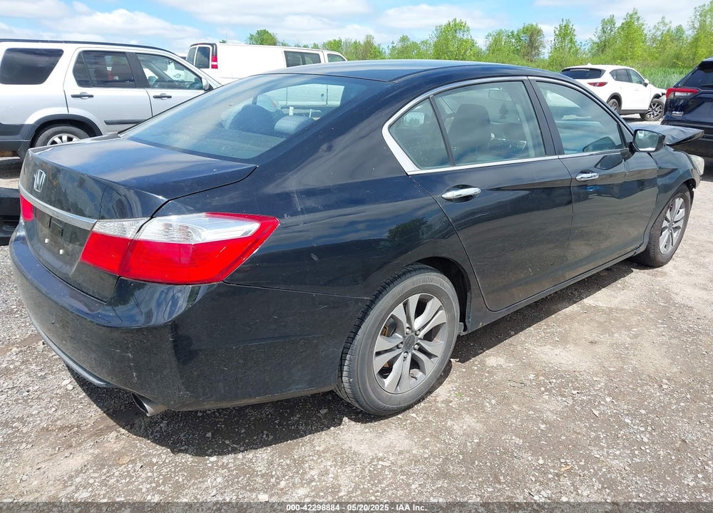 2014 HONDA ACCORD VIN: 1HGCR2F33EA001002