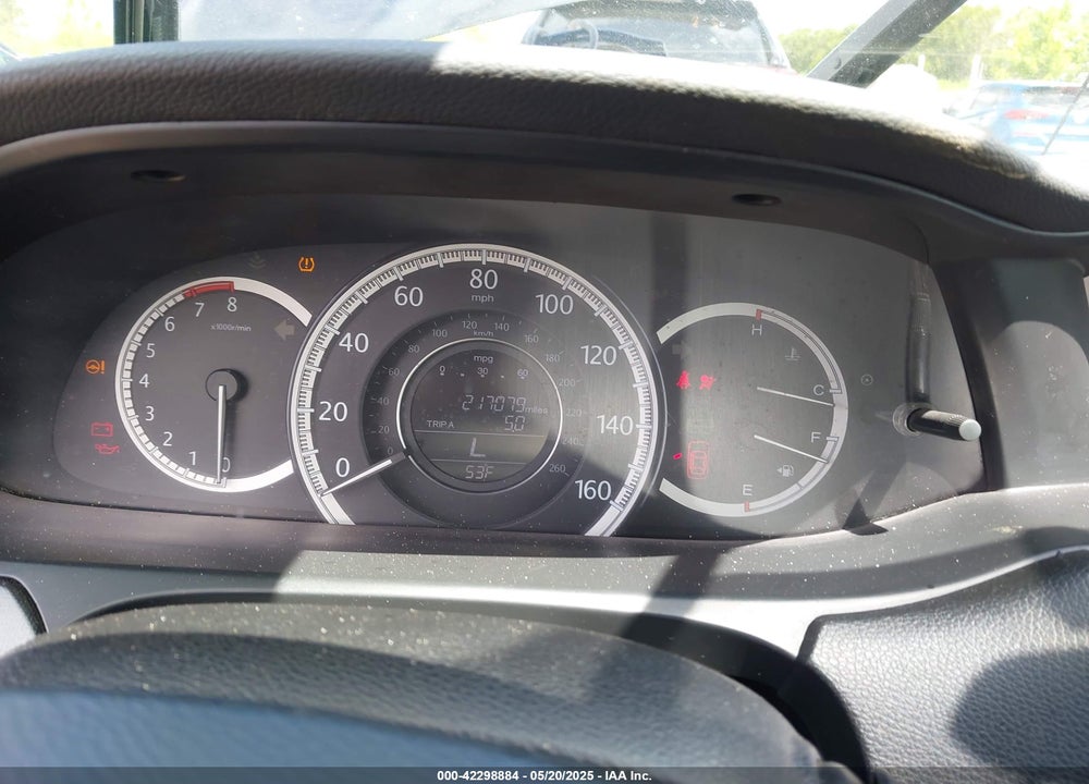 2014 HONDA ACCORD VIN: 1HGCR2F33EA001002