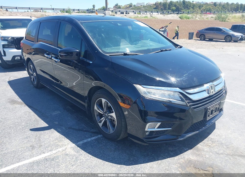 2018 HONDA ODYSSEY TOURING VIN: 5FNRL6H8XJB026247