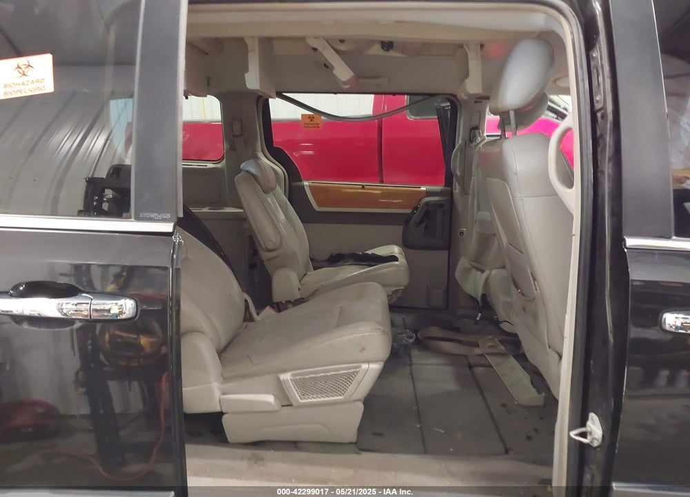 2008 CHRYSLER TOWN & COUNTRY LIMITED VIN: 2A8HR64X08R663209