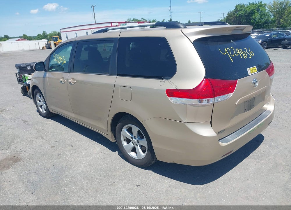 2011 TOYOTA SIENNA LE V6 VIN: 5TDKK3DC8BS021610