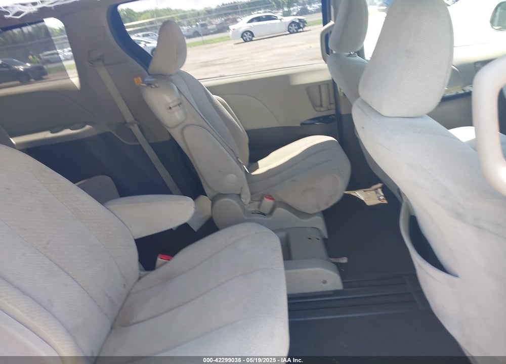 2011 TOYOTA SIENNA LE V6 VIN: 5TDKK3DC8BS021610