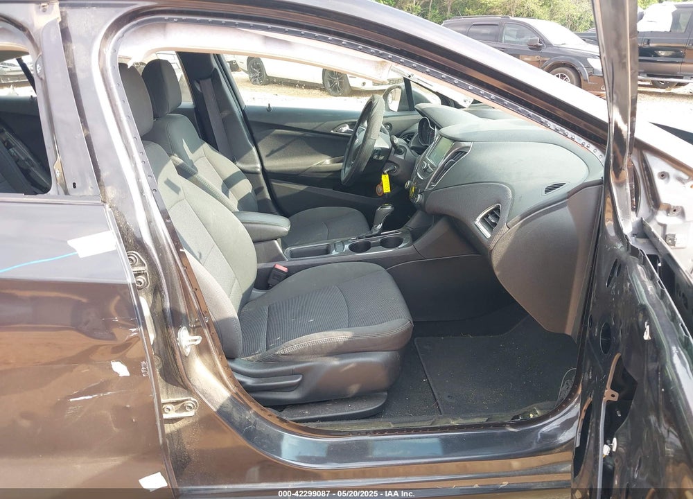 2017 CHEVROLET CRUZE LT AUTO VIN: 1G1BE5SM3H7130471