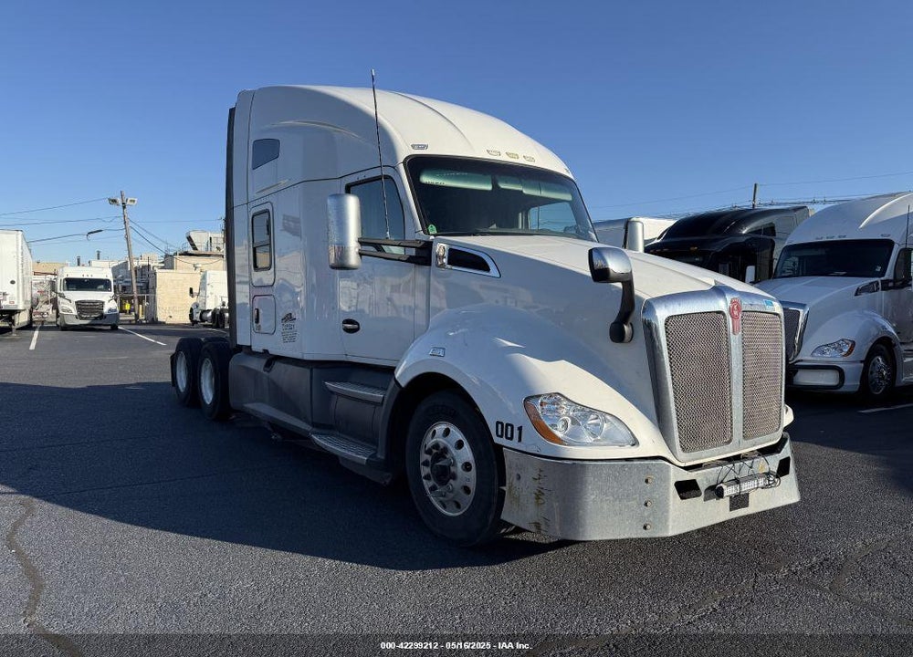 2018 KENWORTH T680 VIN: 1XKYDP9XXJJ175677
