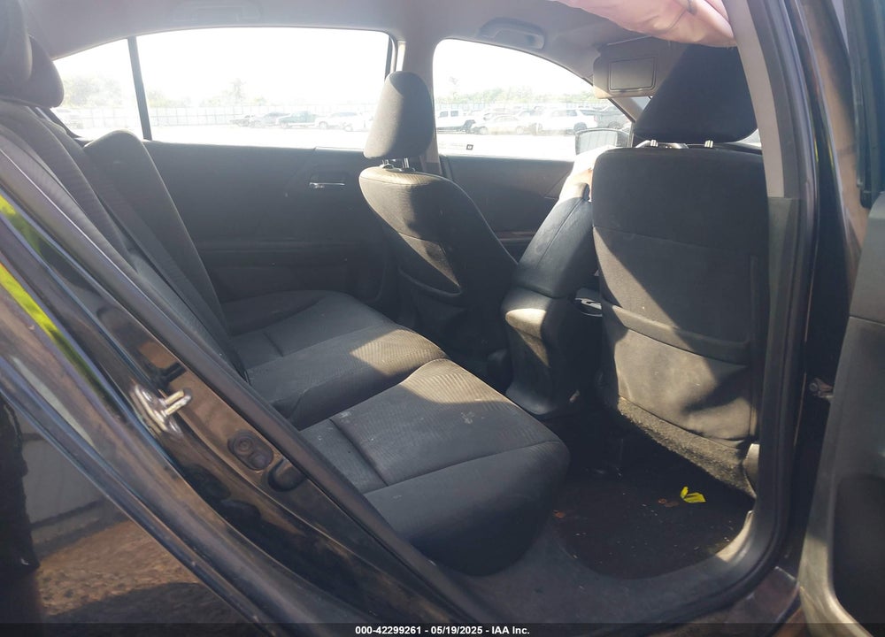 2017 HONDA ACCORD VIN: 1HGCR2F37HA074894