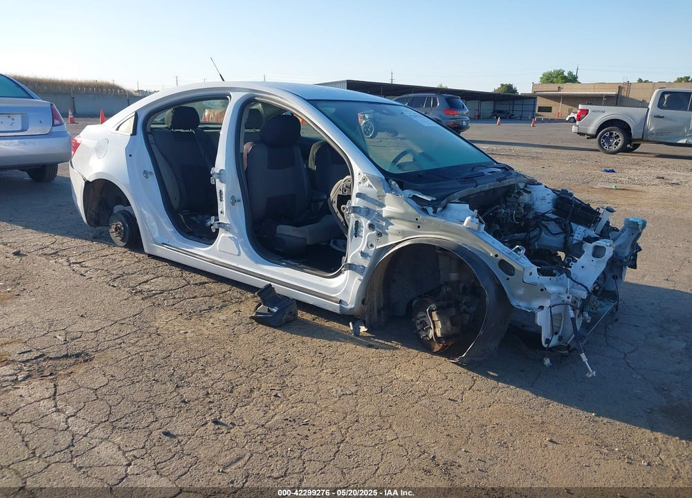 2014 CHEVROLET CRUZE VIN: 1G1PC5SB0E7201566