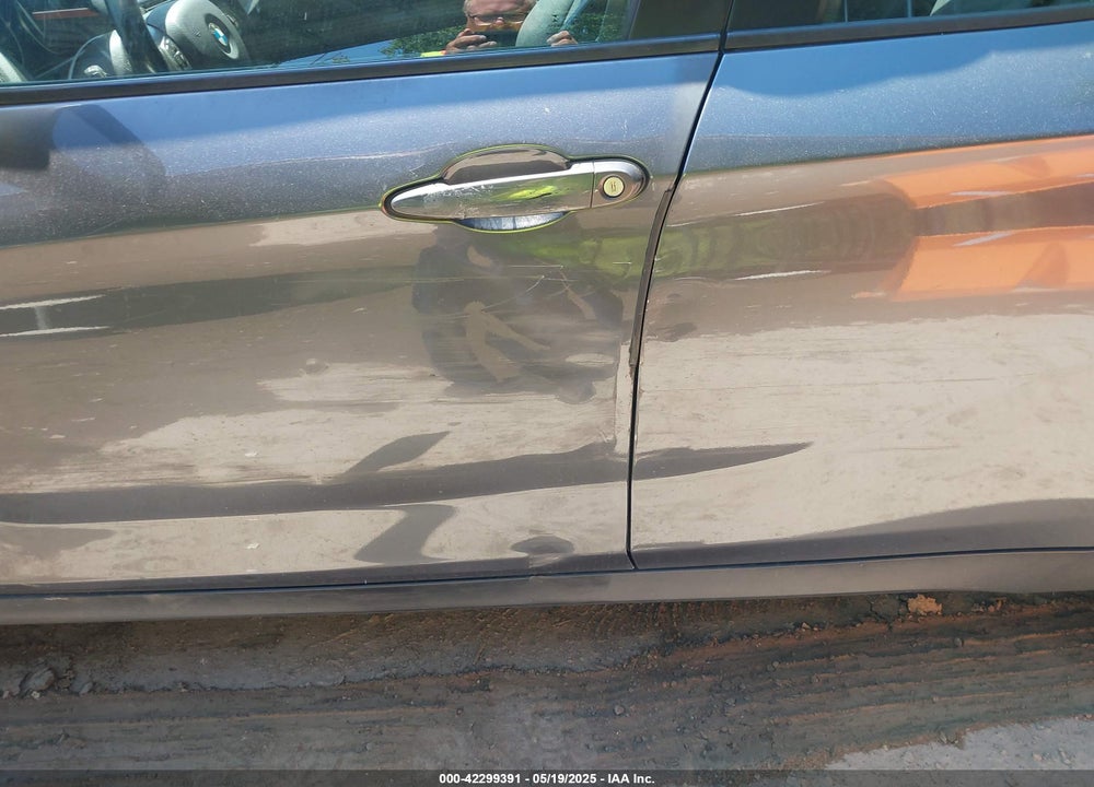 2015 BMW X1 VIN: WBAVL1C55FVY25728