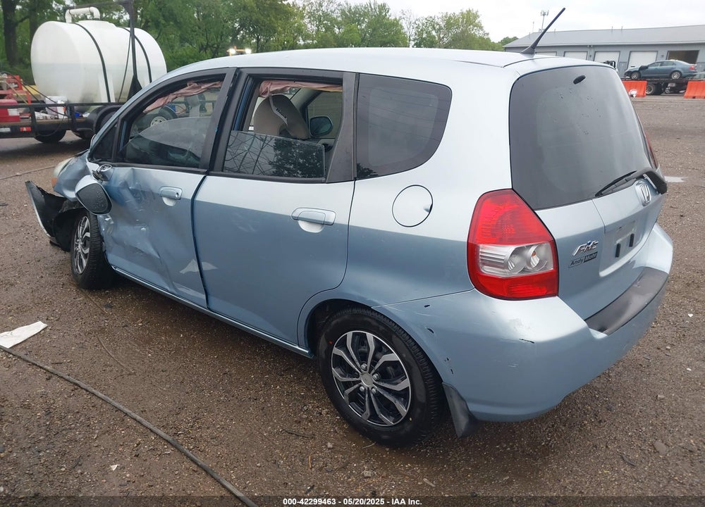 2007 HONDA FIT VIN: JHMGD384X7S044600