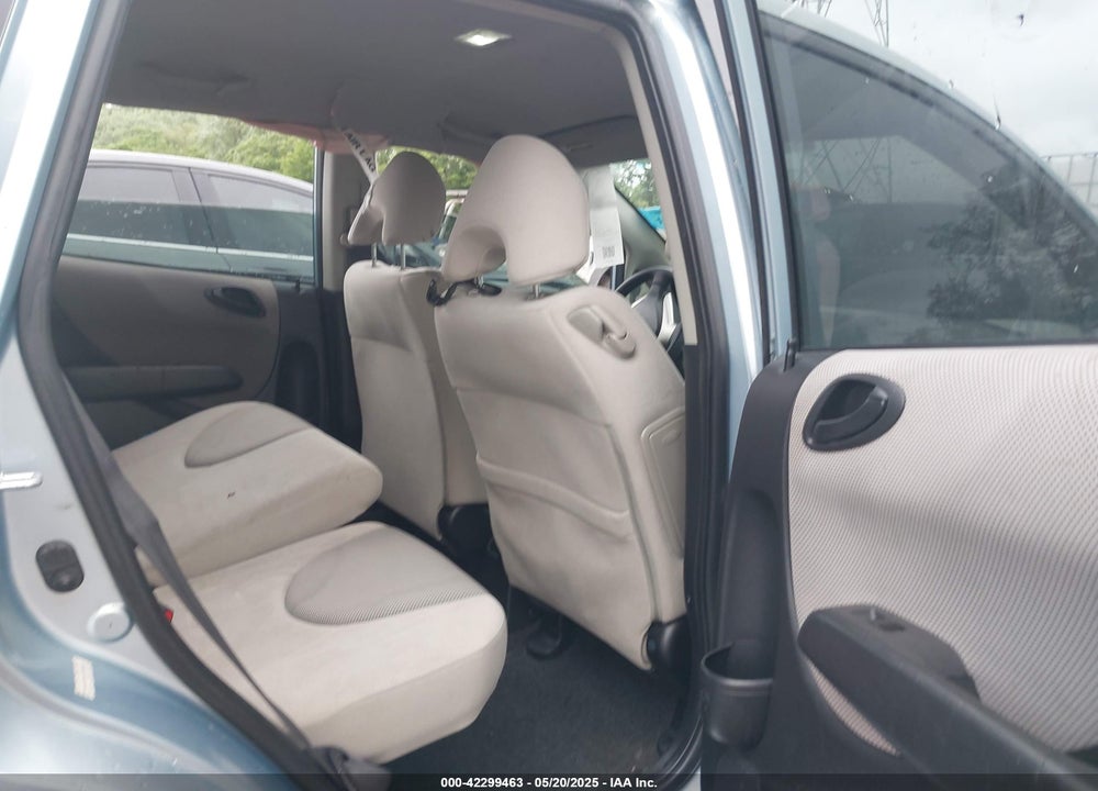 2007 HONDA FIT VIN: JHMGD384X7S044600