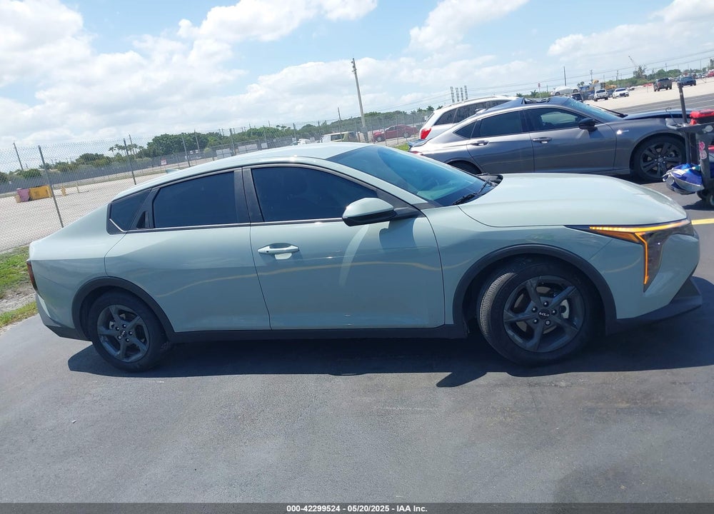 2025 KIA K4 VIN: 3KPFT4DE7SE064013