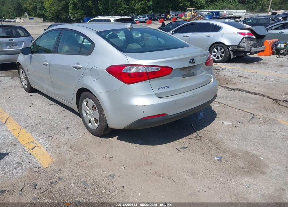 2016 KIA FORTE VIN: KNAFK4A60G5483255