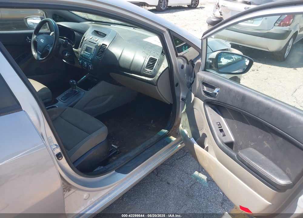 2016 KIA FORTE VIN: KNAFK4A60G5483255