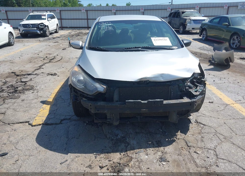 2016 KIA FORTE VIN: KNAFK4A60G5483255