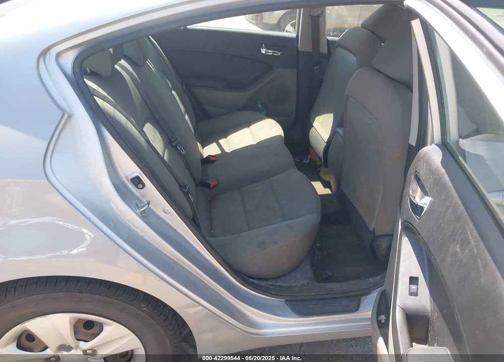 2016 KIA FORTE VIN: KNAFK4A60G5483255