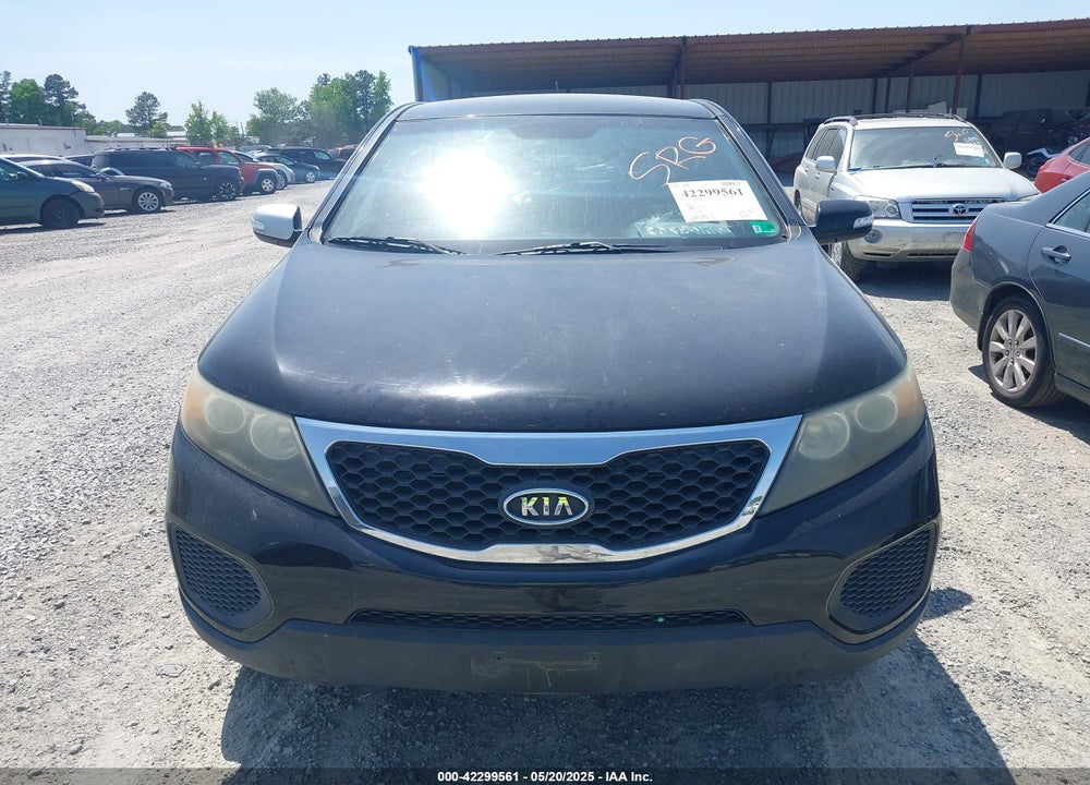 2011 KIA SORENTO VIN: 5XYKT3A11BG120590
