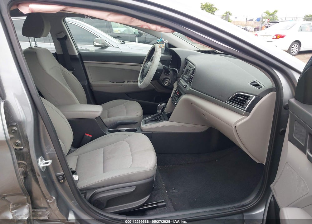 2017 HYUNDAI ELANTRA SE VIN: KMHD74LF2HU151121